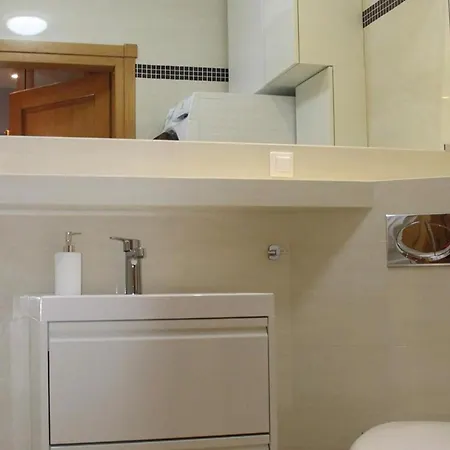 2 Bedrooms Central * Warsaw