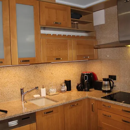 Apartment 2 Bedrooms Central