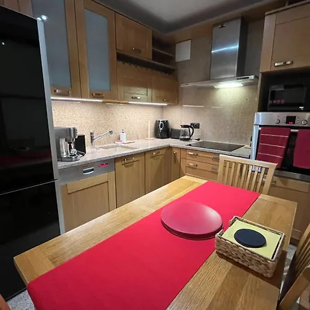 2 Bedrooms Central